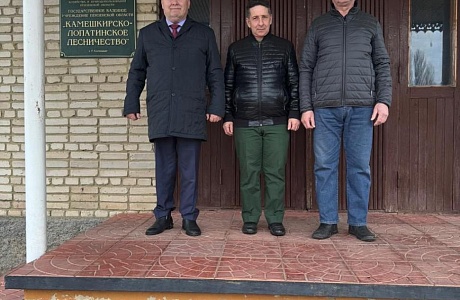 Ришат Алтынбаев посетил Камешкирско-Лопатинское лесничество